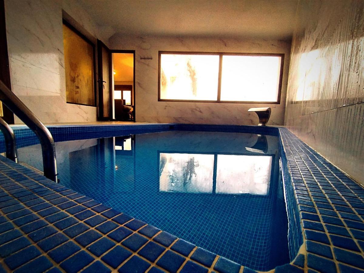 El Aprisco, Con Piscina Climatizada En Hueva-Guadalajara Villa ภายนอก รูปภาพ