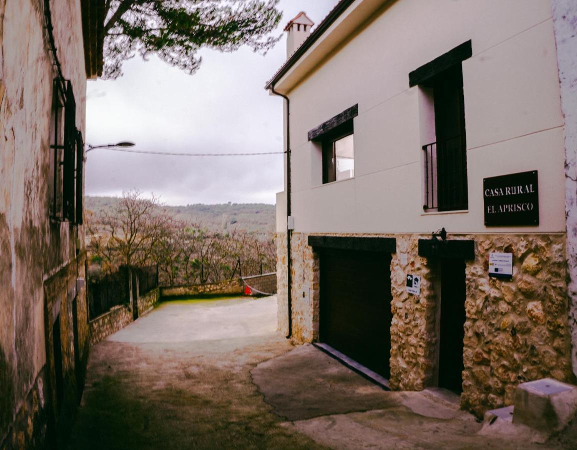 El Aprisco, Con Piscina Climatizada En Hueva-Guadalajara Villa ภายนอก รูปภาพ